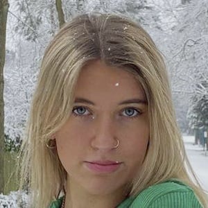 Emily Lilburn at age 16