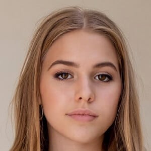 Emily Linge at age 14