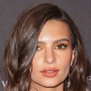 Emily Ratajkowski at age 25