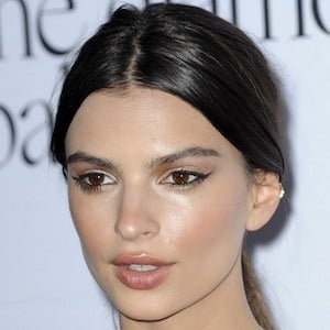 Emily Ratajkowski Headshot 10 of 10