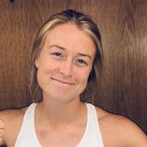 Emily Sonnett Headshot 9 of 10