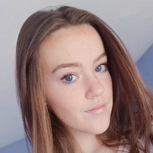 Emily Stow Headshot 2 of 11