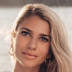 Emily Tanner Headshot 5 of 10