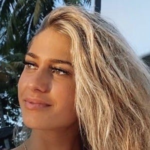 Emily Tanner Headshot 6 of 10