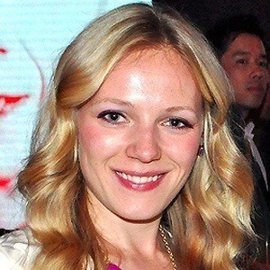 Emma Bell Headshot 5 of 8