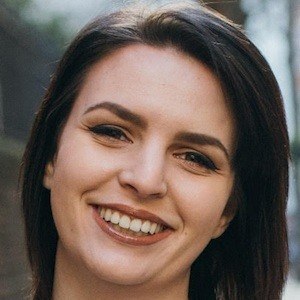 Emma Blackery Headshot 2 of 5