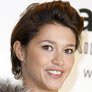 Emma De Caunes - Bio, Family, Trivia | Famous Birthdays