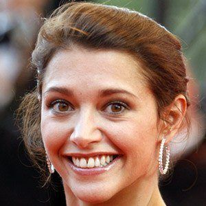 Emma De Caunes - Bio, Family, Trivia | Famous Birthdays
