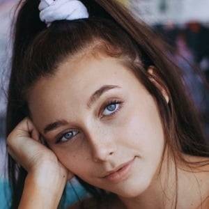 Emma Chamberlain at age 17