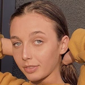 Emma Chamberlain at age 17