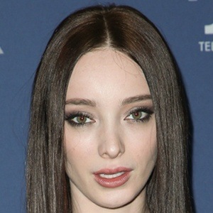 Emma Dumont at age 23