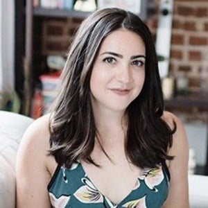 Emma Gray Headshot 4 of 7