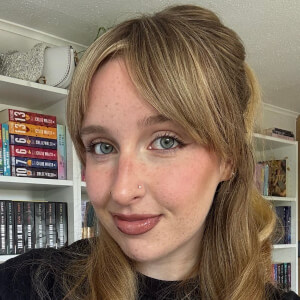 Emmy Rosam Headshot 2 of 5