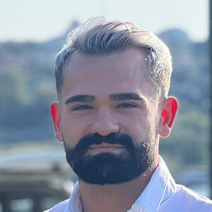 Emre Vefa Göktaş Headshot