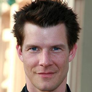 Eric Mabius - Bio, Family, Trivia | Famous Birthdays