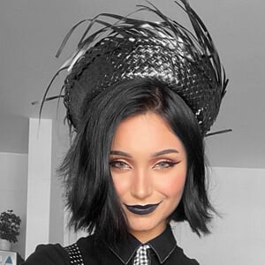 Erica Vasconcelos Borges Headshot 3 of 5