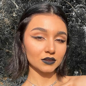 Erica Vasconcelos Borges Headshot 4 of 5