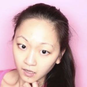 Erica Lin Headshot 10 of 10