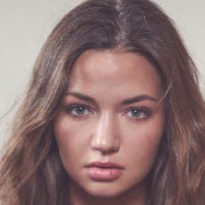 Erika Costell Headshot 7 of 10