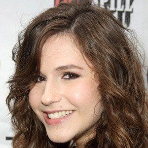 Erin Sanders Headshot 7 of 10