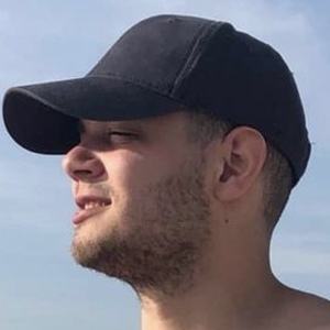 Erobb221 Headshot 7 of 10