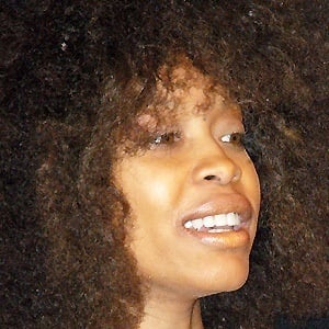 Erykah Badu Headshot 5 of 10