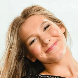 Eryn Williams Headshot 3 of 11