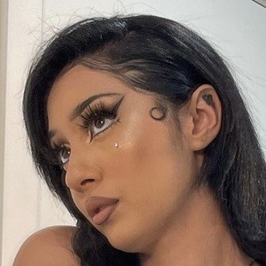 esamanavarrete Headshot 7 of 10