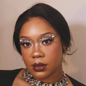 EssenceElizabeth Headshot 2 of 3