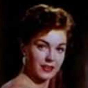 Esther Williams Headshot 3 of 4