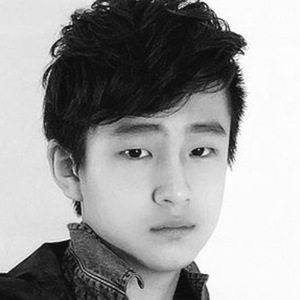 Ethan Hwang Headshot 5 of 10