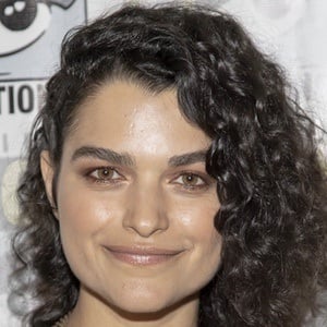 Eve Harlow Headshot 2 of 2