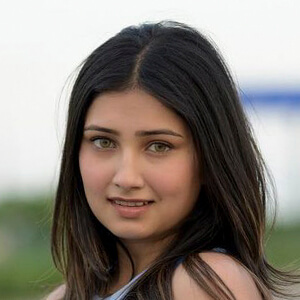 Evleen Kaur Headshot 7 of 7