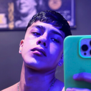 Facu Lopez Headshot 4 of 6
