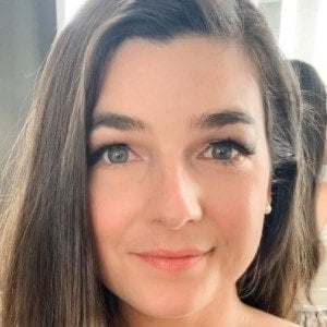 Mrs. Bench Age Family Bio Famous Birthdays