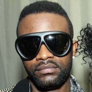 Fally Ipupa Headshot 3 of 3