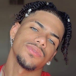FamousDre Headshot 3 of 10