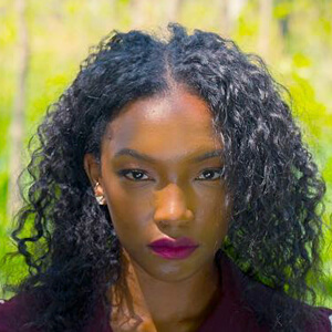 fashionablyjetlagged Headshot 5 of 9