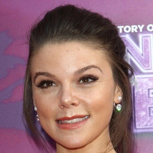 Faye Brookes Headshot 4 of 4