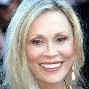 Faye Dunaway Headshot 7 of 10