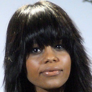 Fefe Dobson Headshot 5 of 6