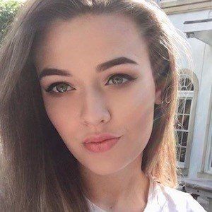 Felicite Tomlinson Headshot 2 of 10