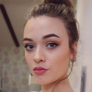 Felicite Tomlinson Headshot 3 of 10