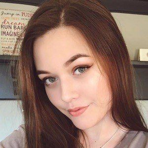 Felicite Tomlinson Headshot 7 of 10