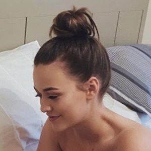 Felicite Tomlinson Headshot 8 of 10