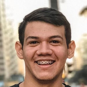 Felipe Muniz Headshot 4 of 12
