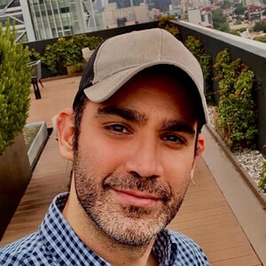 Felipe Pérez Headshot 2 of 5