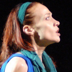 Fiona Apple - Bio, Family, Trivia | Famous Birthdays