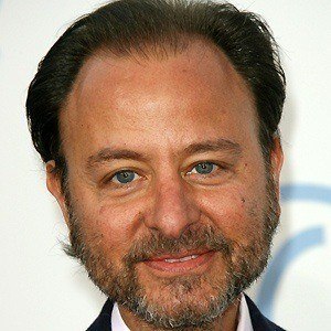 Fisher Stevens - Bio, Family, Trivia | Famous Birthdays
