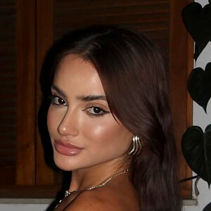 Flavie Ribeiro Headshot 3 of 4